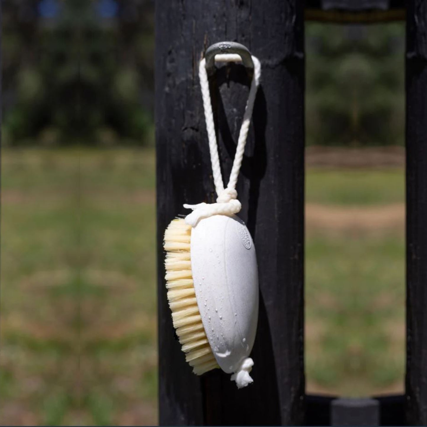 Hairy Pony Wash Bay Brush - EQ Saddlery