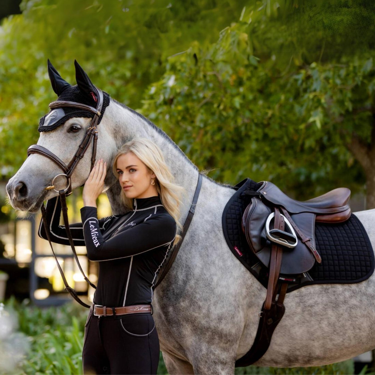 LeMieux Suede Close Contact Square - EQ Saddlery