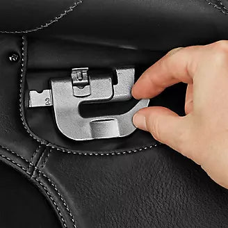 Bates Isabell Icon Dressage HART DEMO Saddle 17 inch - EQ Saddlery