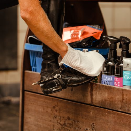 CDM Tack Cleaning Mitt