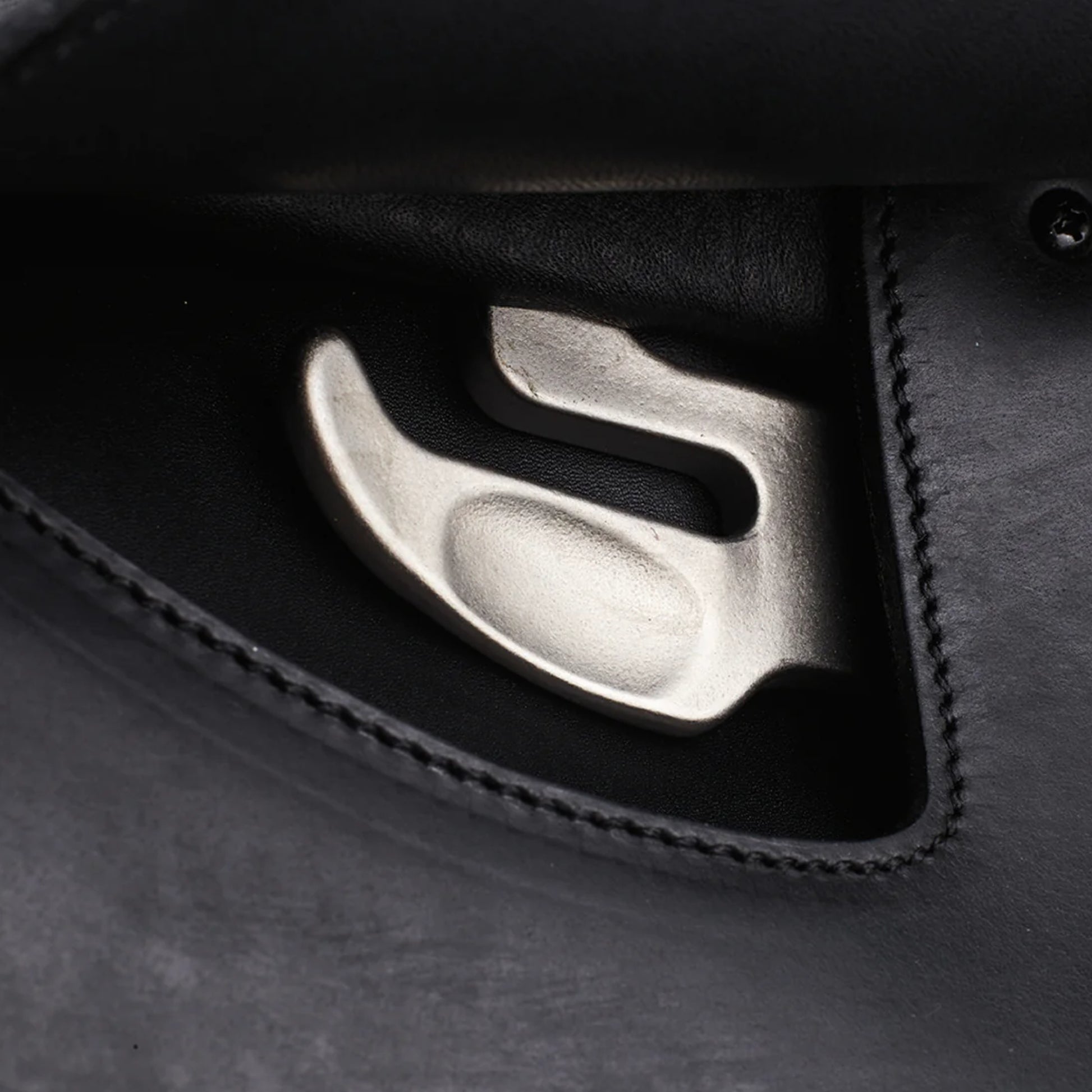 Arena Dressage HART Saddle - EQ Saddlery