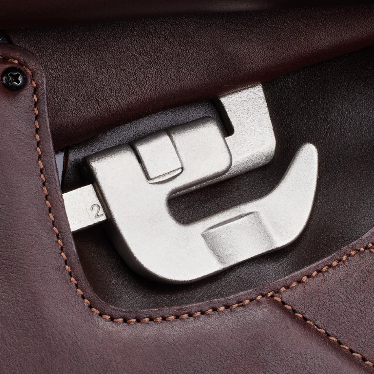 Bates Apex Jump Saddle