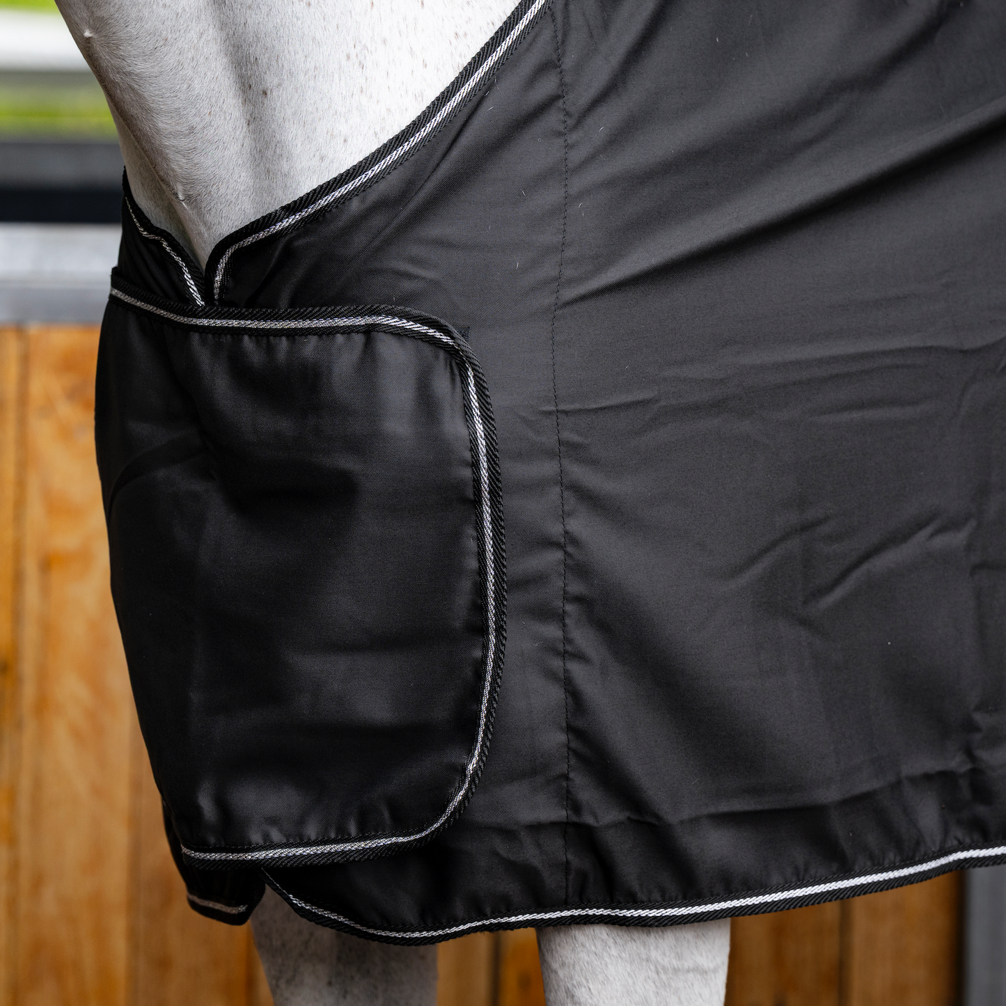 EQ Armour Trophy Rug