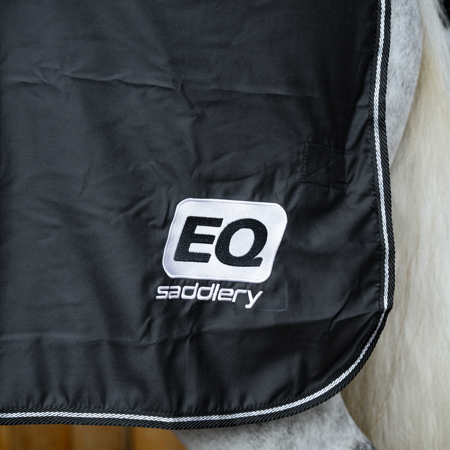 EQ Armour Trophy Rug