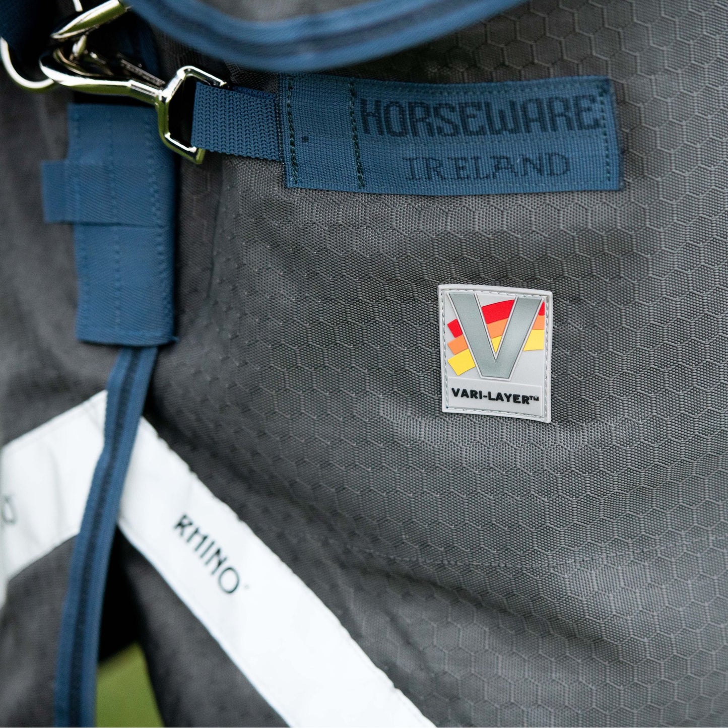 Horseware Rhino Plus HexStop 100g Rug - EQ Saddlery