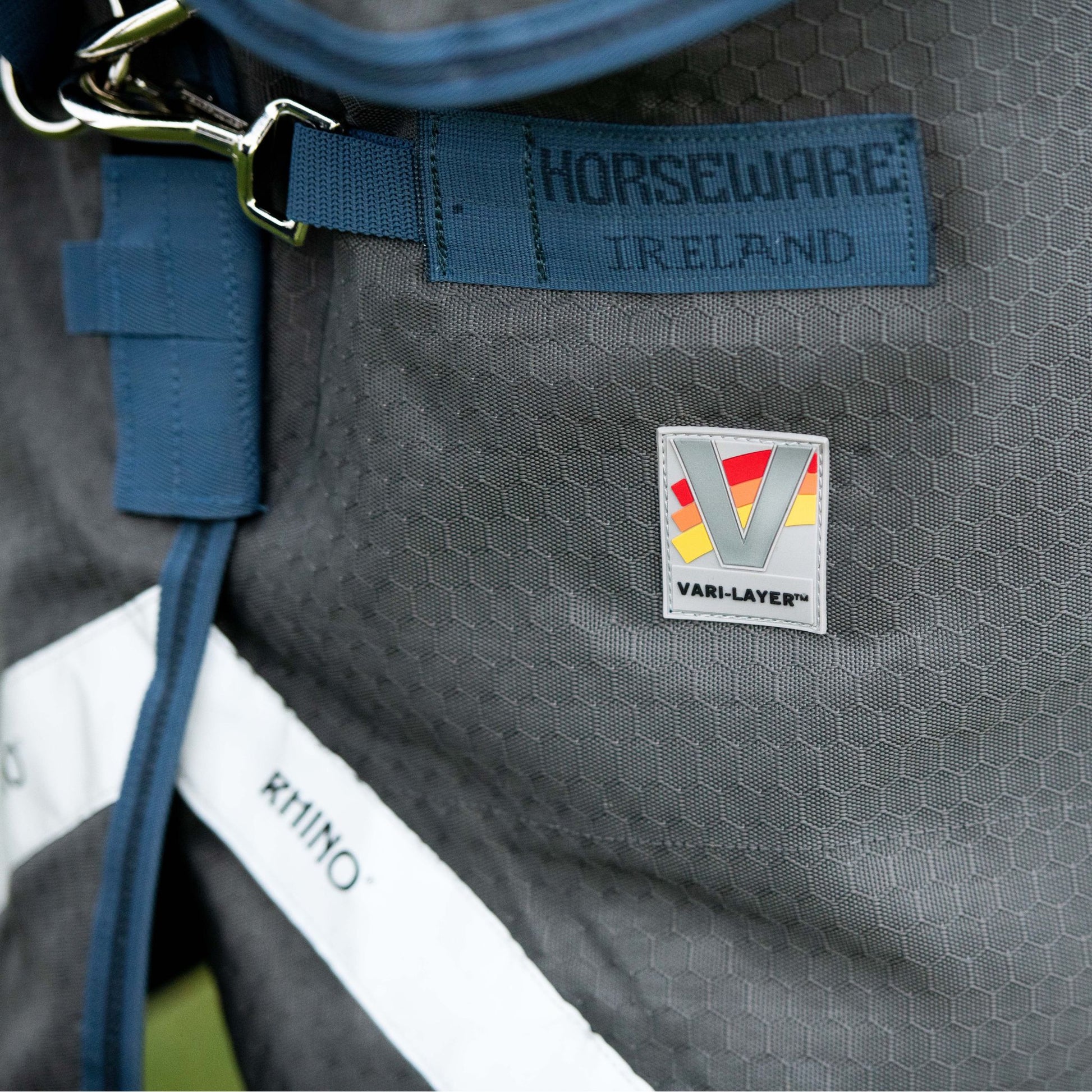 Horseware Rhino Plus HexStop 100g Rug - EQ Saddlery