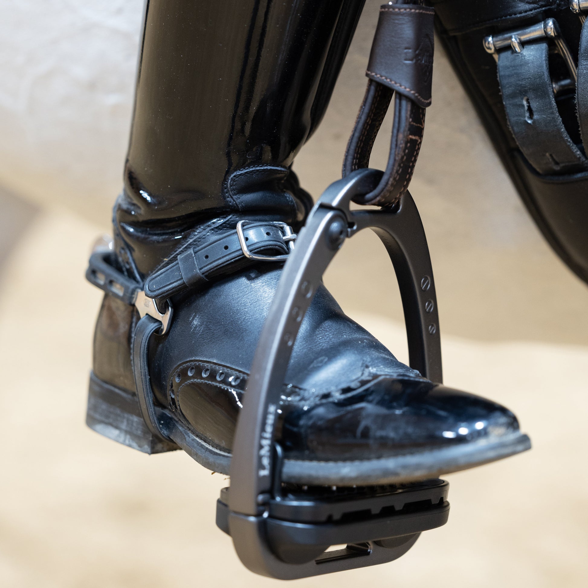 LeMieux Vector Balance Sloping Stirrups - EQ Saddlery