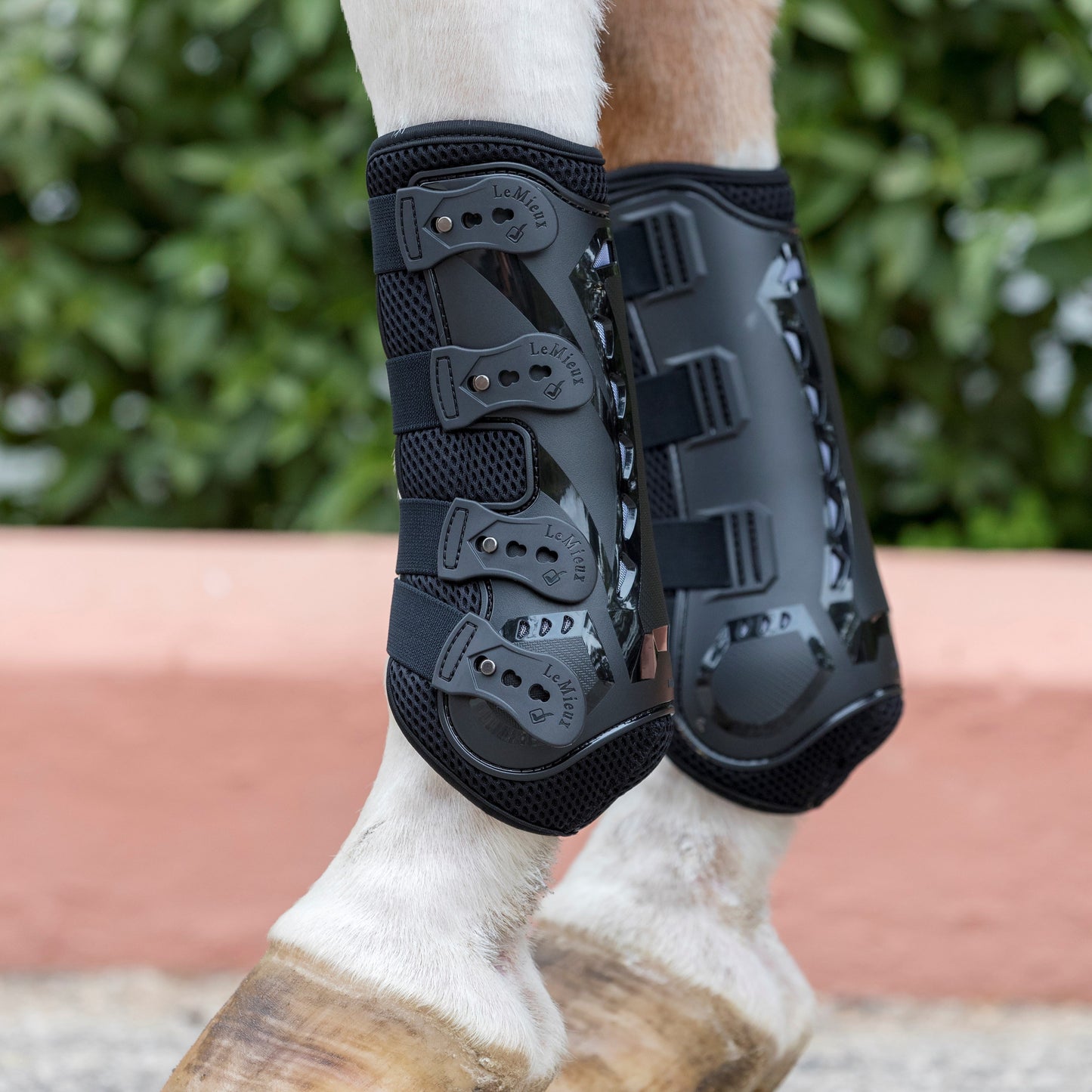 LeMieux Ultra Mesh Snug Boots Front