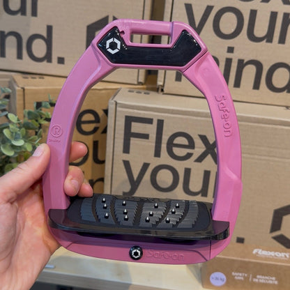 Flex-On Safe On Inclined Ultra Grip Stirrups