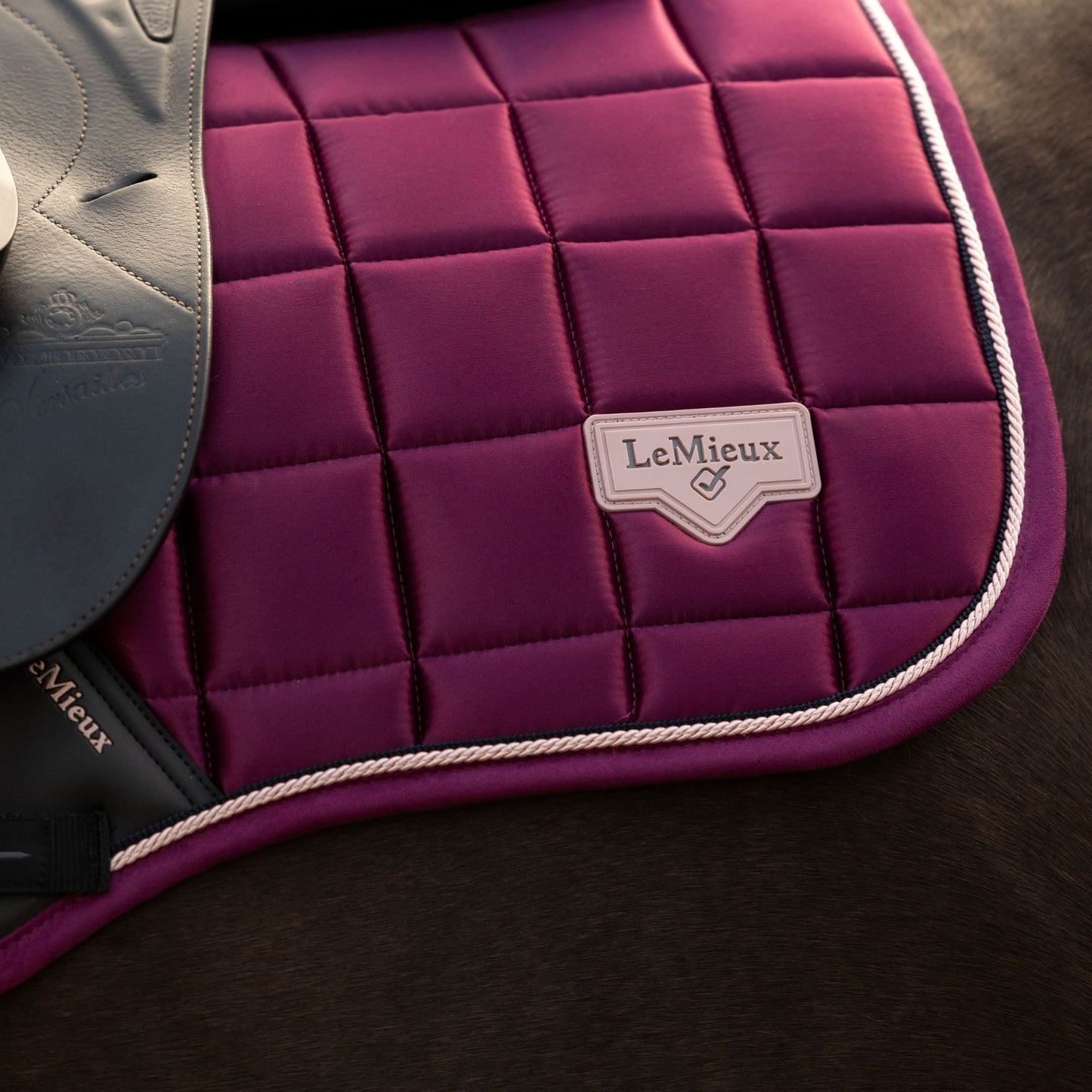 LeMieux Loire Classic Close Contact Square Saddle Pad