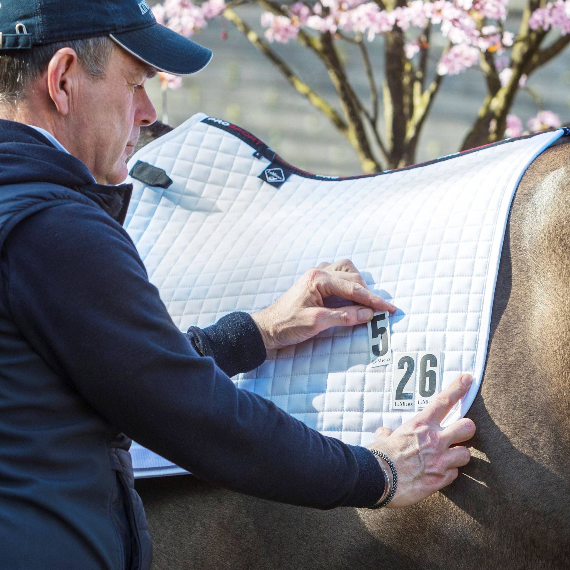 LEMIEUX SADDLEPAD COTTON DRESSAGE COMPETITION SQUARE White | De Kroo LEMIEUX SADDLEPAD COTTON DRESSAGE COMPETITION SQUARE White | De Kroo