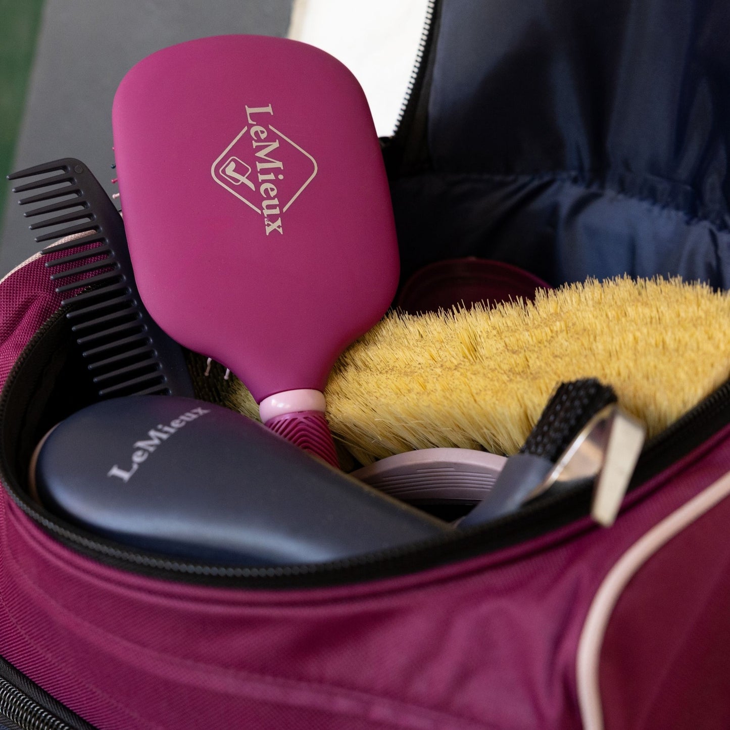 Lemieux Prokit Lite Grooming Bag