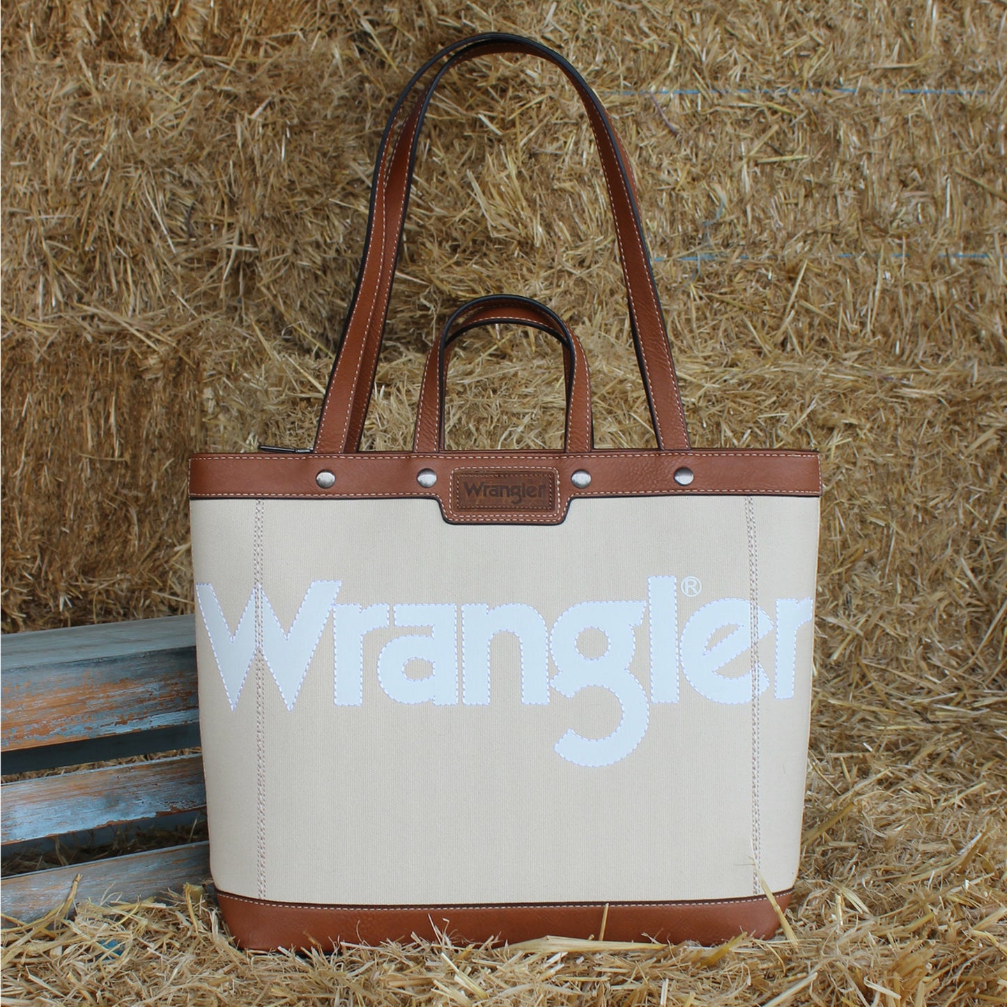 Wrangler Canvas Iconic Logo Tote - EQ Saddlery