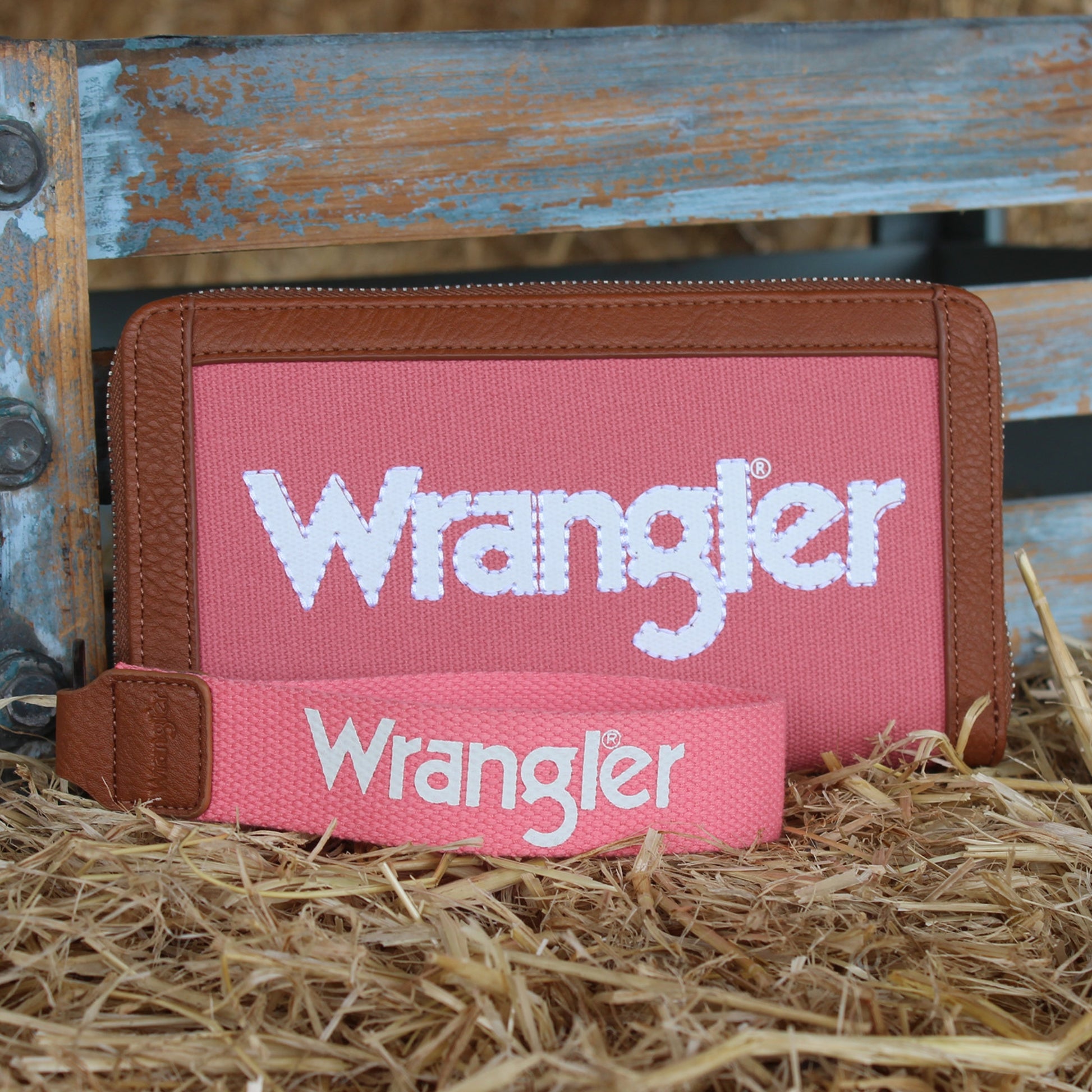 Wrangler Canvas Iconic Logo Wallet - EQ Saddlery