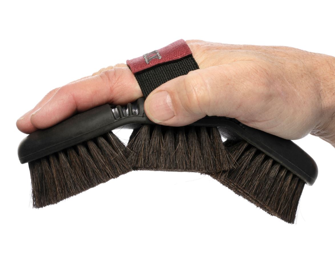 LeMieux Flexi Horse Hair Body Brush - EQ Saddlery